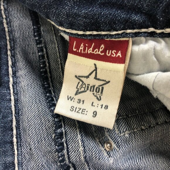 L.A. Idol Denim Capris Sz 9 Jrs Low Rise Dark Wash Flap Pockets Embellished - Picture 11 of 13